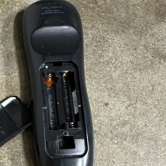 Cox OEM URC-2220-R Remote Control Tested +Batteries - Picture 8 of 8